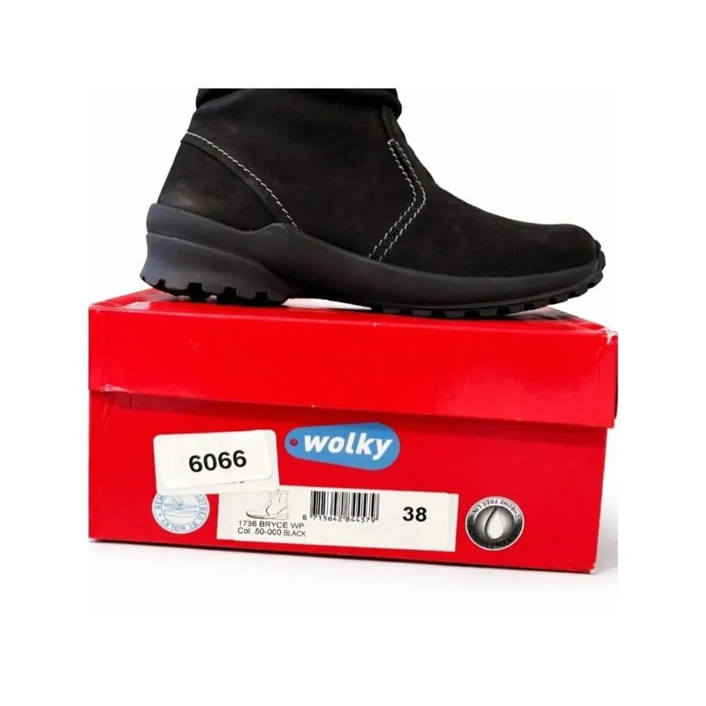 Wolky Bryce WR Oiled Leather Boot Women EU 38 Black Water Resistant Side Zip